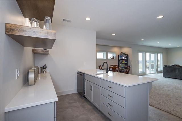 25060 159th Street, Leavenworth, KS 66048