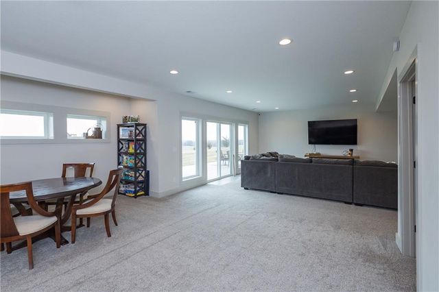 25060 159th Street, Leavenworth, KS 66048