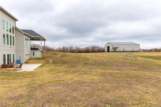 25060 159th Street, Leavenworth, KS 66048