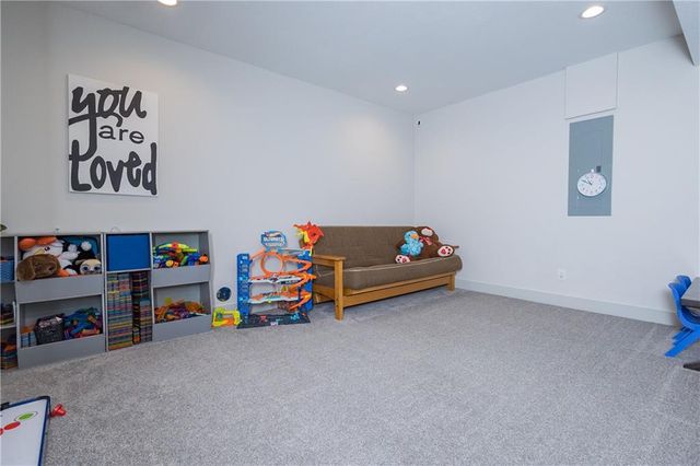 25060 159th Street, Leavenworth, KS 66048