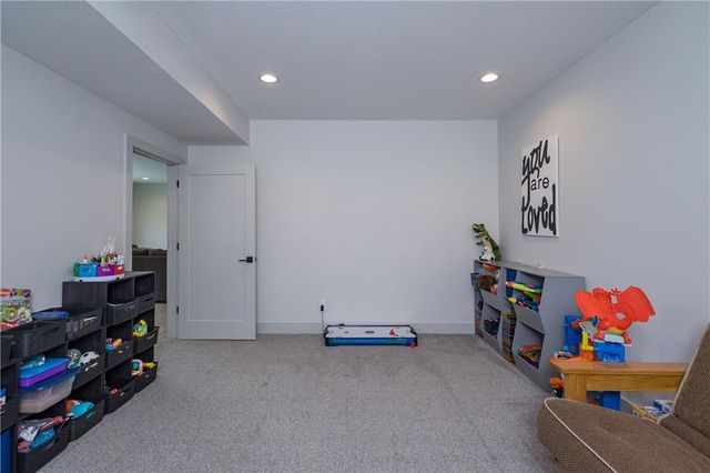 25060 159th Street, Leavenworth, KS 66048