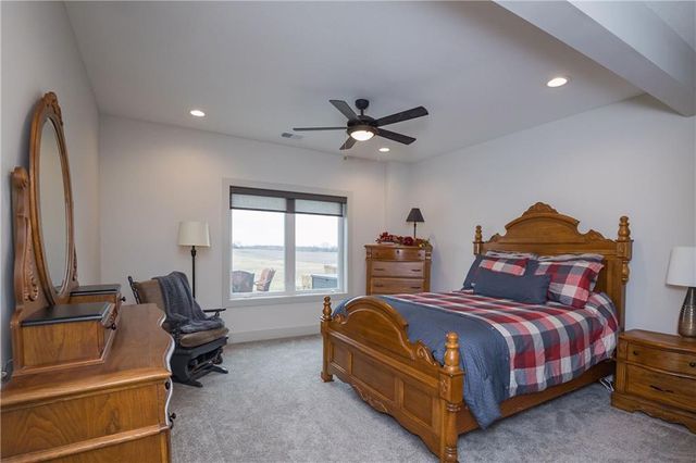 25060 159th Street, Leavenworth, KS 66048