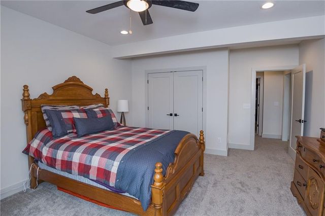 25060 159th Street, Leavenworth, KS 66048