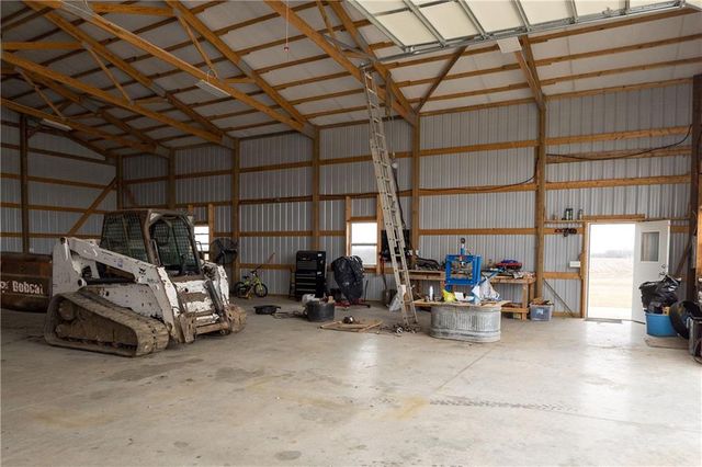 25060 159th Street, Leavenworth, KS 66048