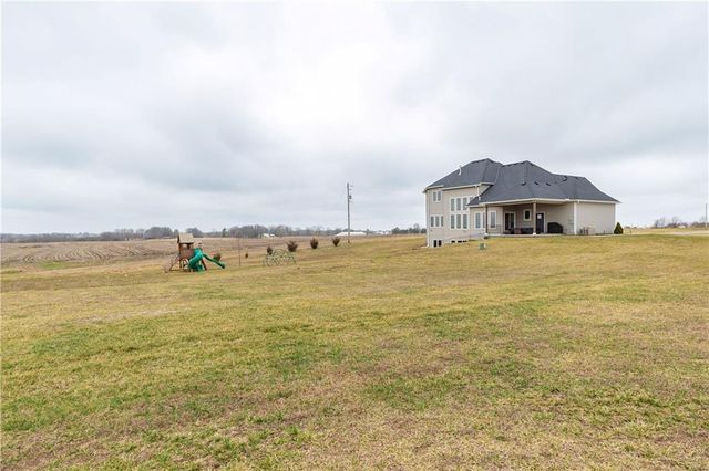 25060 159th Street, Leavenworth, KS 66048