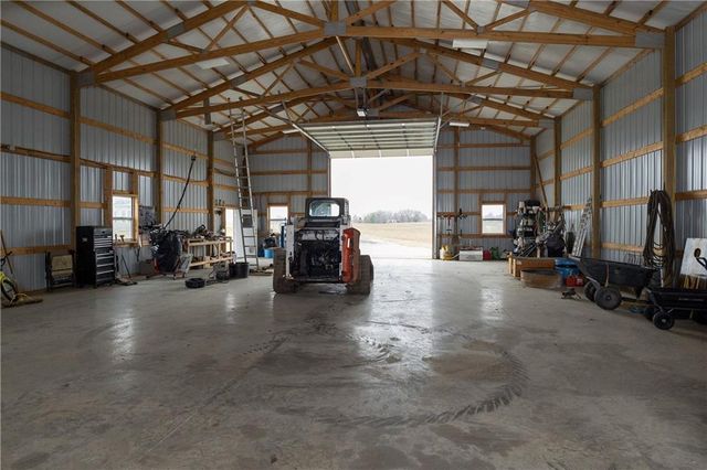 25060 159th Street, Leavenworth, KS 66048