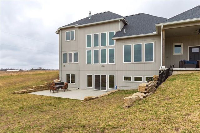 25060 159th Street, Leavenworth, KS 66048