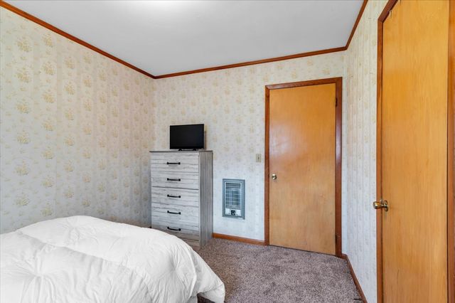 1001 Henley St, Decherd, TN 37324