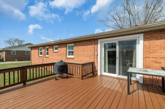 1001 Henley St, Decherd, TN 37324