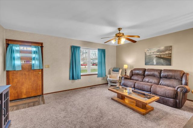 1001 Henley St, Decherd, TN 37324