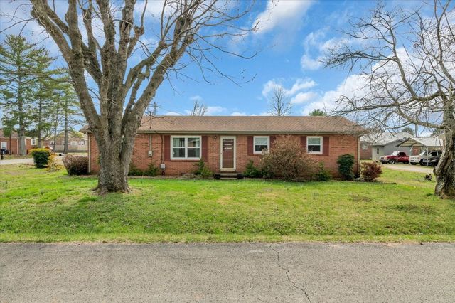 1001 Henley St, Decherd, TN 37324