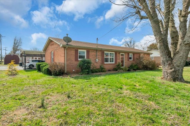 1001 Henley St, Decherd, TN 37324