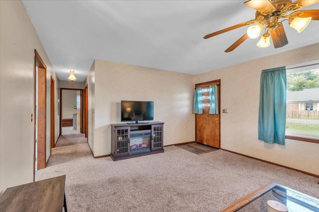 1001 Henley St, Decherd, TN 37324