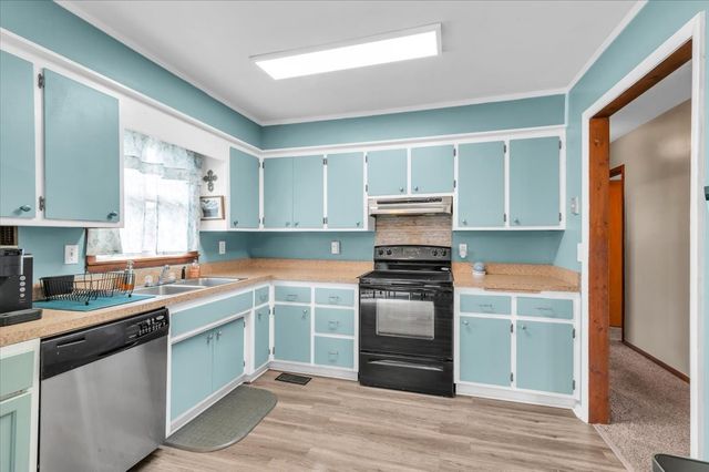 1001 Henley St, Decherd, TN 37324