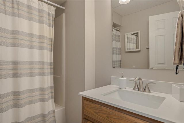 7126 Pine Needle DR, Boones Mill, VA 24065
