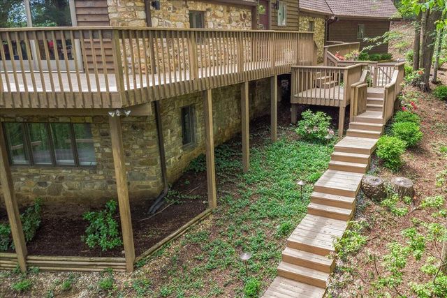 7126 Pine Needle DR, Boones Mill, VA 24065