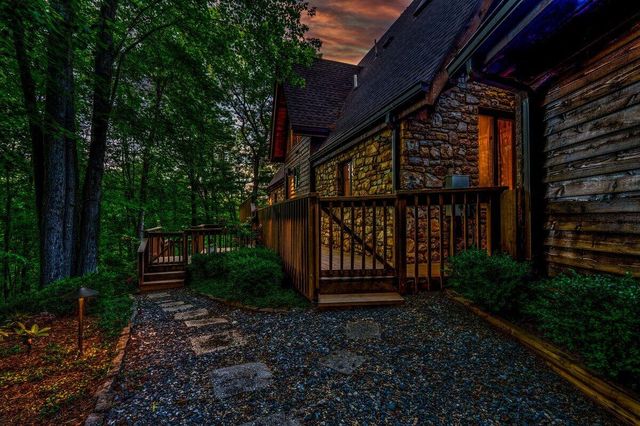 7126 Pine Needle DR, Boones Mill, VA 24065