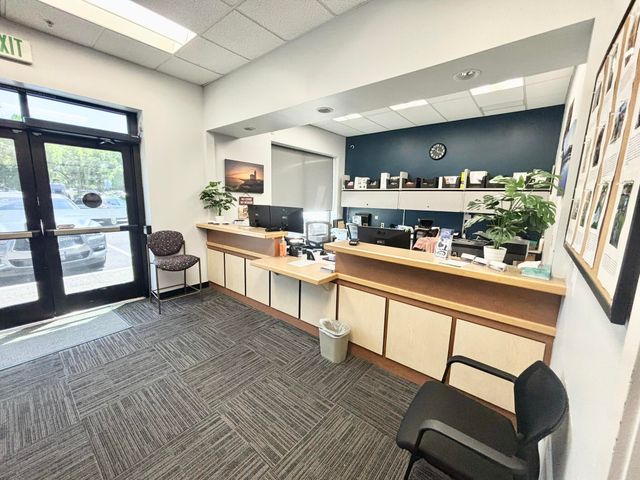 1251 E McAndrews Road 102, Medford, OR 97504