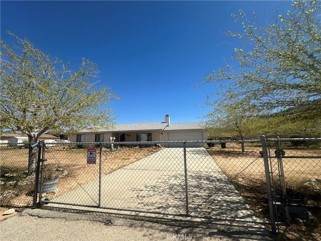 9239 Joshua, Apple Valley, CA 92308