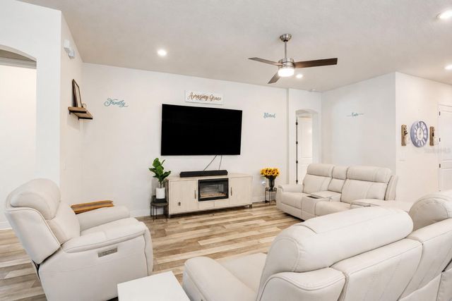5285 TWINFLOWER LANE, Sarasota, FL 34233