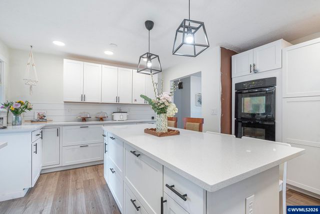 1470 Aerial Wy SE, Salem, OR 97302