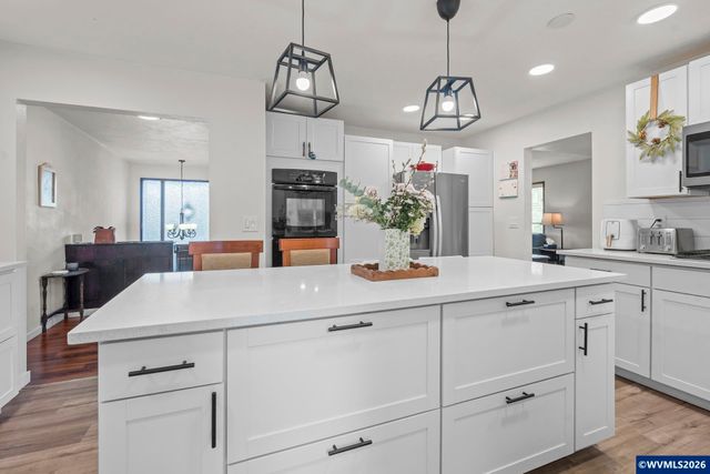 1470 Aerial Wy SE, Salem, OR 97302