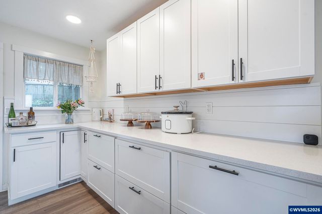 1470 Aerial Wy SE, Salem, OR 97302