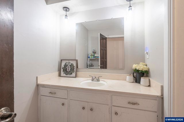 1470 Aerial Wy SE, Salem, OR 97302