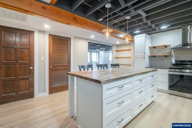 1470 Aerial Wy SE, Salem, OR 97302