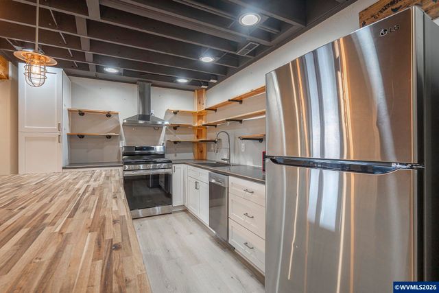 1470 Aerial Wy SE, Salem, OR 97302