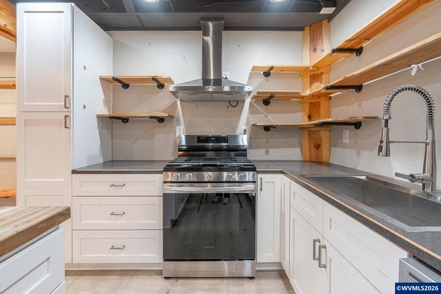 1470 Aerial Wy SE, Salem, OR 97302