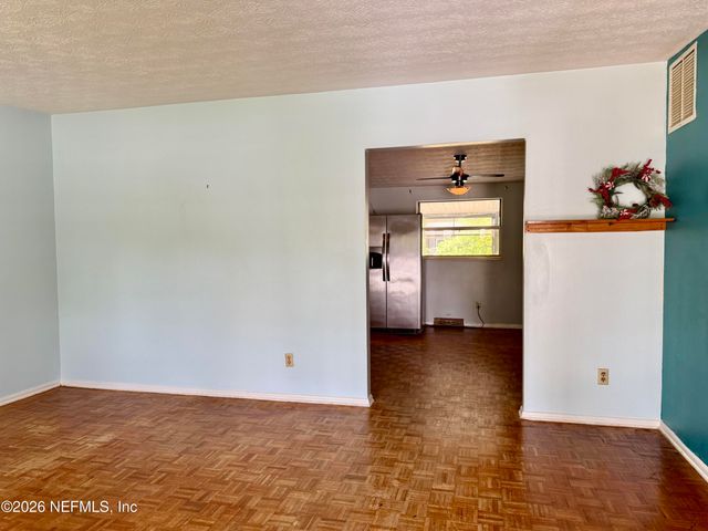 5527 MAXINE Drive, Jacksonville, FL 32277