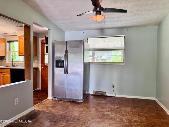 5527 MAXINE Drive, Jacksonville, FL 32277