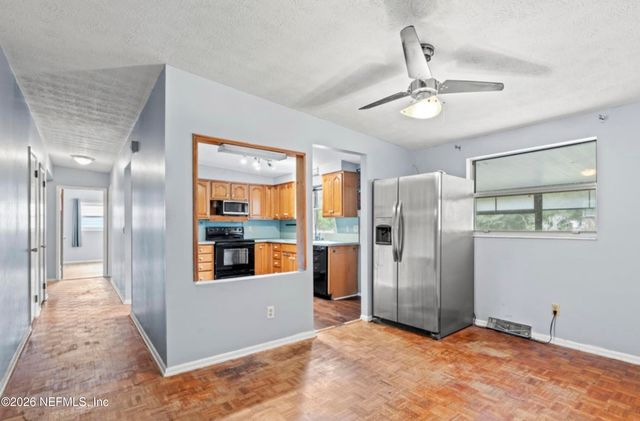 5527 MAXINE Drive, Jacksonville, FL 32277
