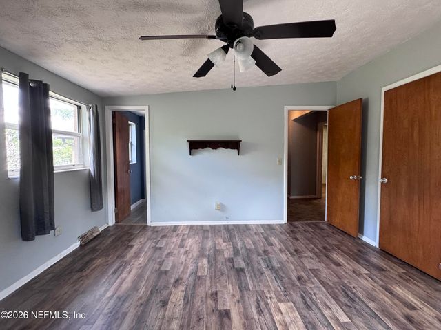 5527 MAXINE Drive, Jacksonville, FL 32277
