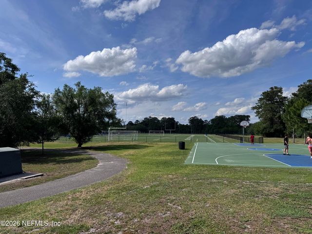 5527 MAXINE Drive, Jacksonville, FL 32277