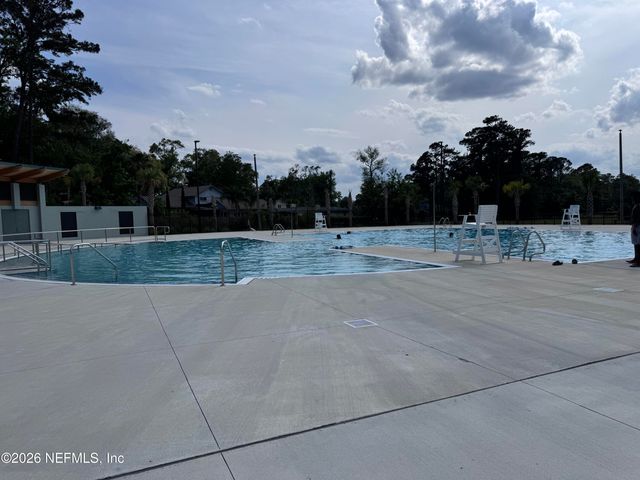 5527 MAXINE Drive, Jacksonville, FL 32277