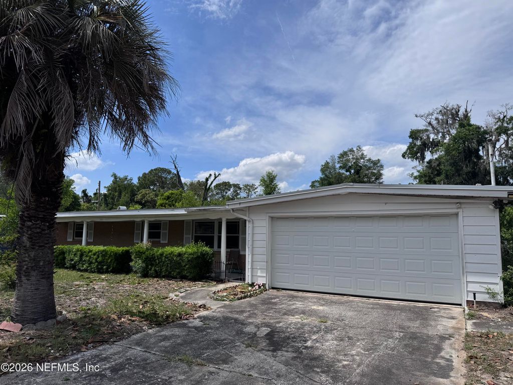 5527 MAXINE Drive, Jacksonville, FL 32277