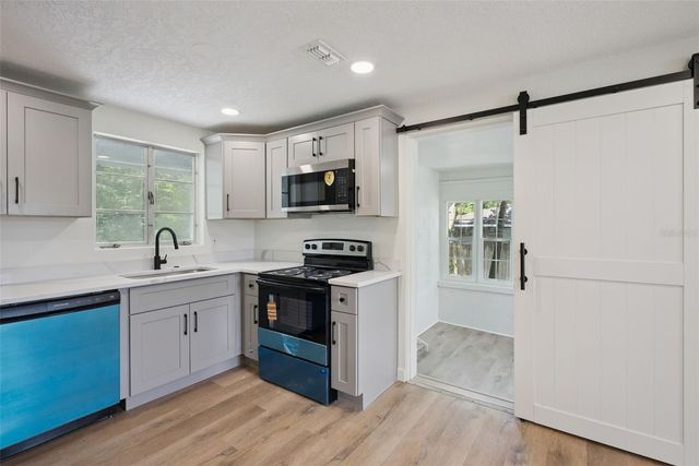 137 LUCERNE DRIVE, Debary, FL 32713
