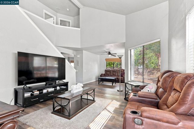975 Doeskin Ter, Brentwood, CA 94513