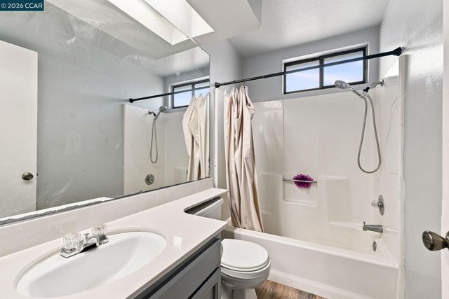 975 Doeskin Ter, Brentwood, CA 94513