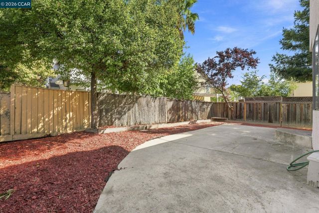 975 Doeskin Ter, Brentwood, CA 94513