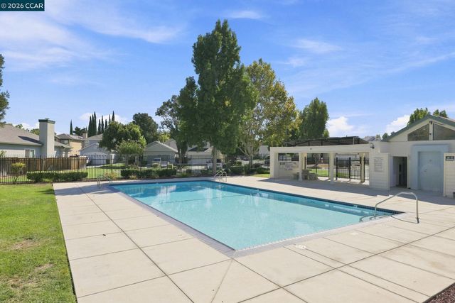 975 Doeskin Ter, Brentwood, CA 94513