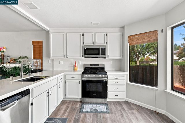 975 Doeskin Ter, Brentwood, CA 94513