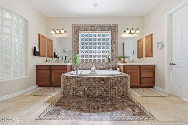 2419 N 141ST Lane, Goodyear, AZ 85395