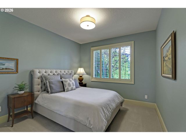 2216 Nw RAMSEY Dr, Portland, OR 97229