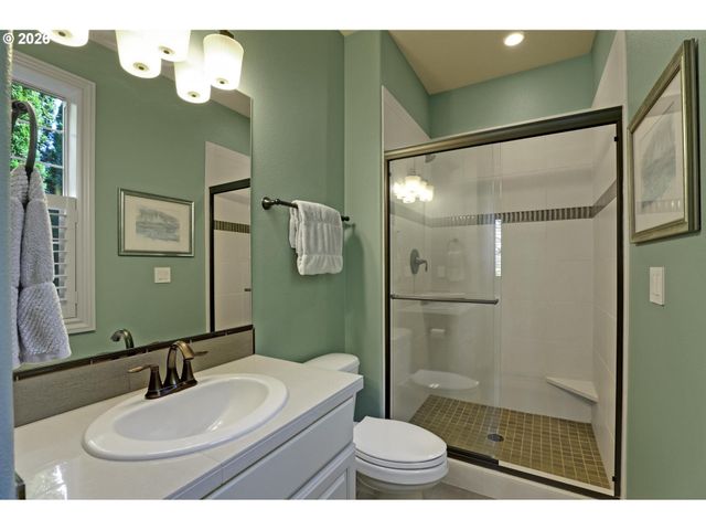 2216 Nw RAMSEY Dr, Portland, OR 97229