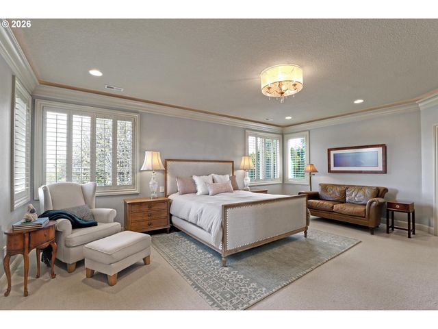 2216 Nw RAMSEY Dr, Portland, OR 97229