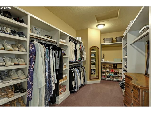 2216 Nw RAMSEY Dr, Portland, OR 97229