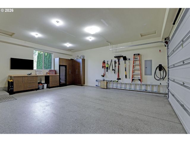 2216 Nw RAMSEY Dr, Portland, OR 97229